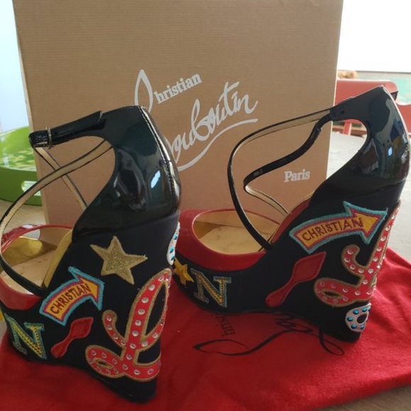 SOLD!! Amazin Christian louboutin - Picture 4 of 6